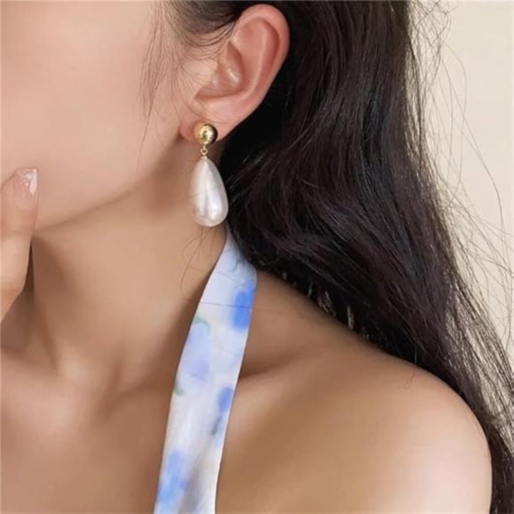 Pearl Chunky Waterdrop Earrings – Elegant Gold Alloy Design, Statement - Picture 5 of 6